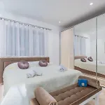Sara Kastelir ポレッチ