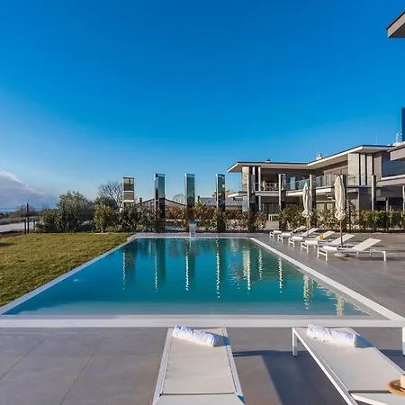 Sara Kastelir * Poreč