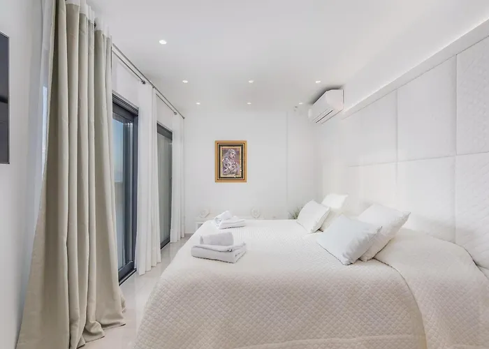 Sara Kastelir Poreč