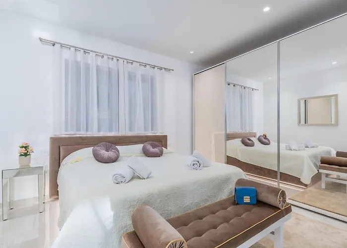 Sara Kastelir Poreč