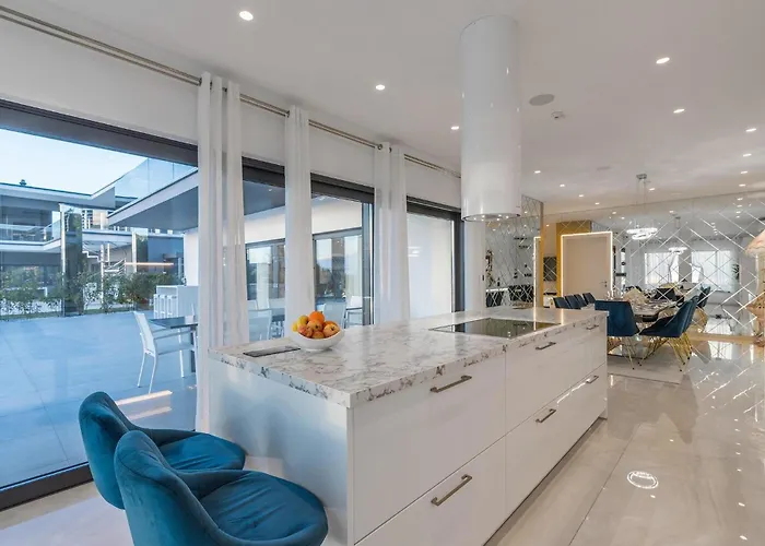 Ferienhaus Sara Kastelir *