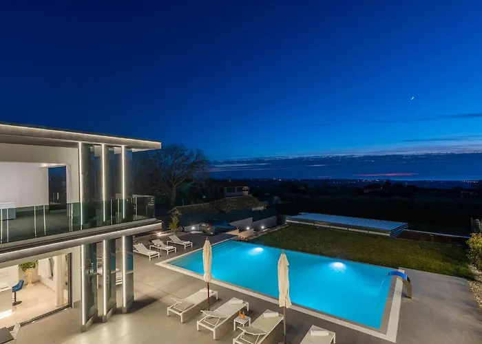 Holiday home Sara Kastelir